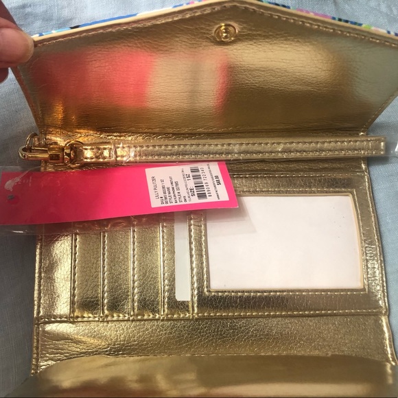 Lilly Pulitzer Baylen Phone Wristlet Onyx brand new! Plastic on strap and logo - Picture 2 of 9
